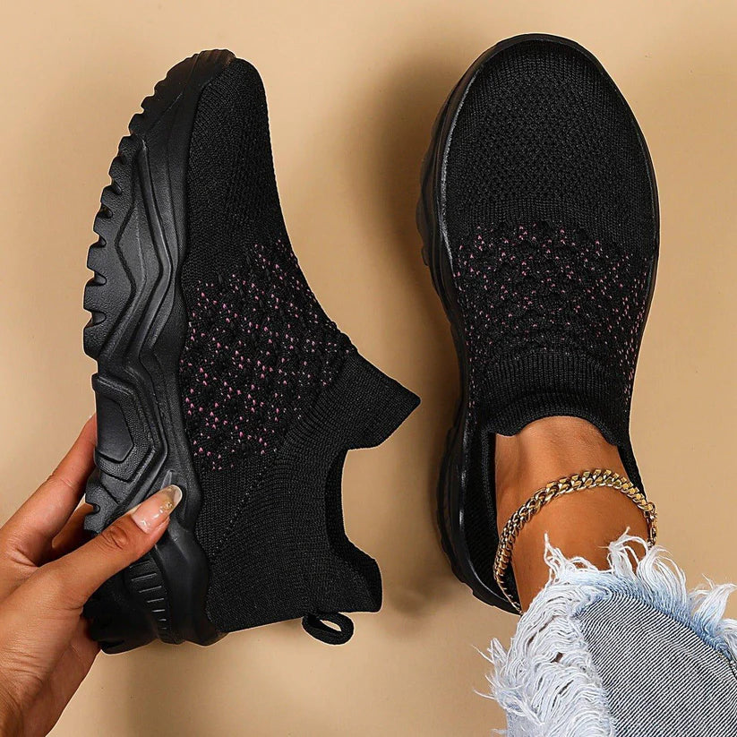 Shift Cloud Slip Ons 1.0 - Zwart Met Roze Stippen
